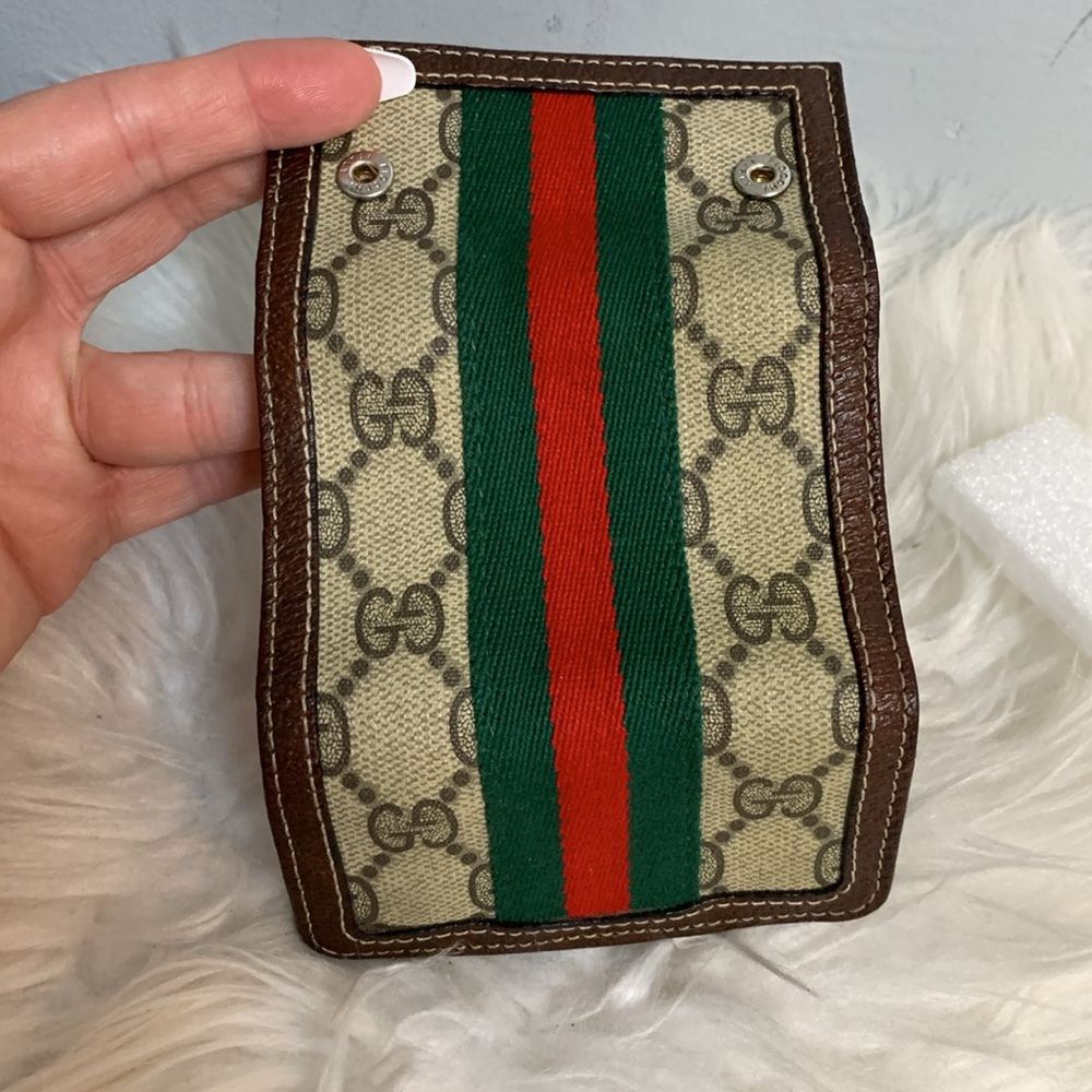 Gucci Beige GG Canvas Key & Card Holder with Brown Trim and Green/Red Stripe - Picture 7 of 16
